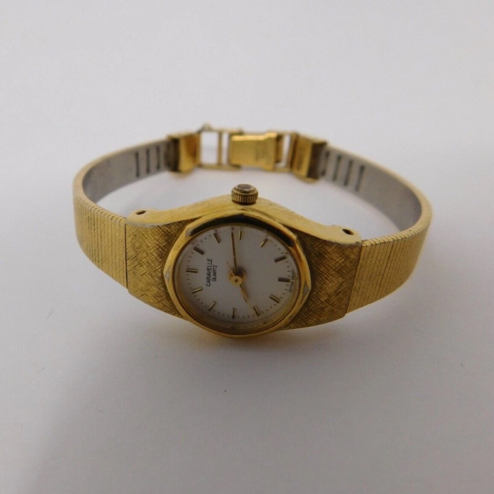 Vintage Caravelle by Bulova Women's Watch 48J47 Gold Tone White Dial Quartz 5.5"